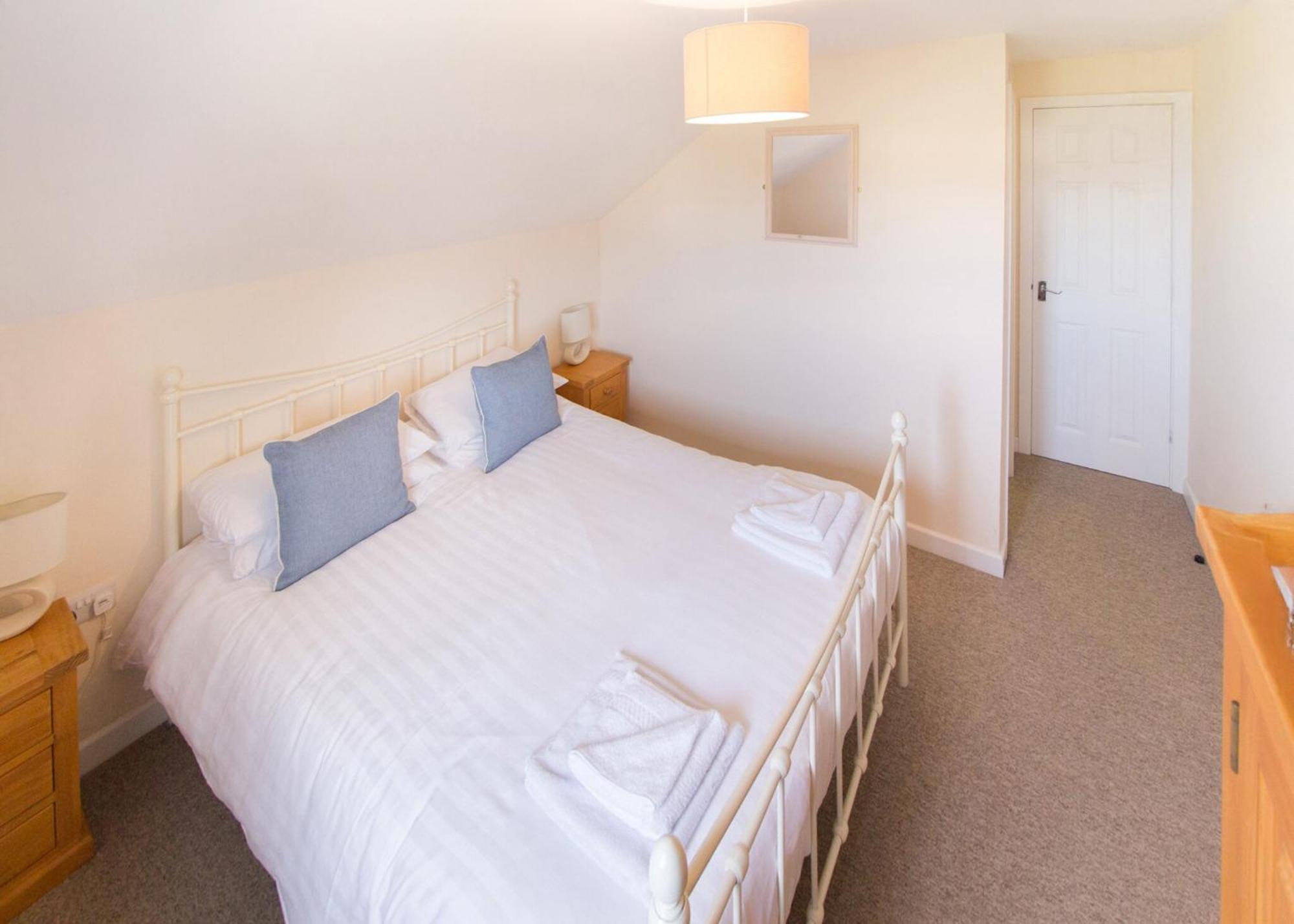 Salterns Village Seaview Room photo