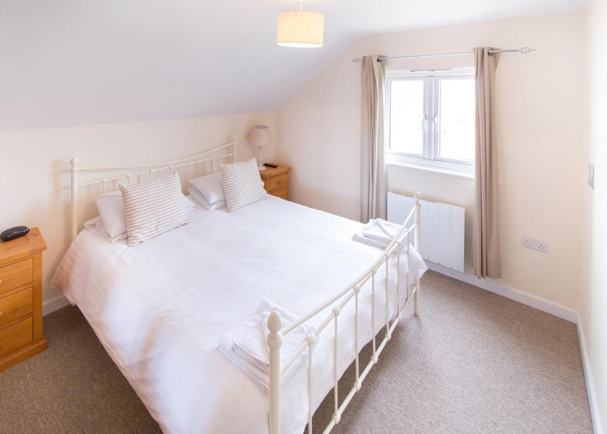 Salterns Village Seaview Room photo